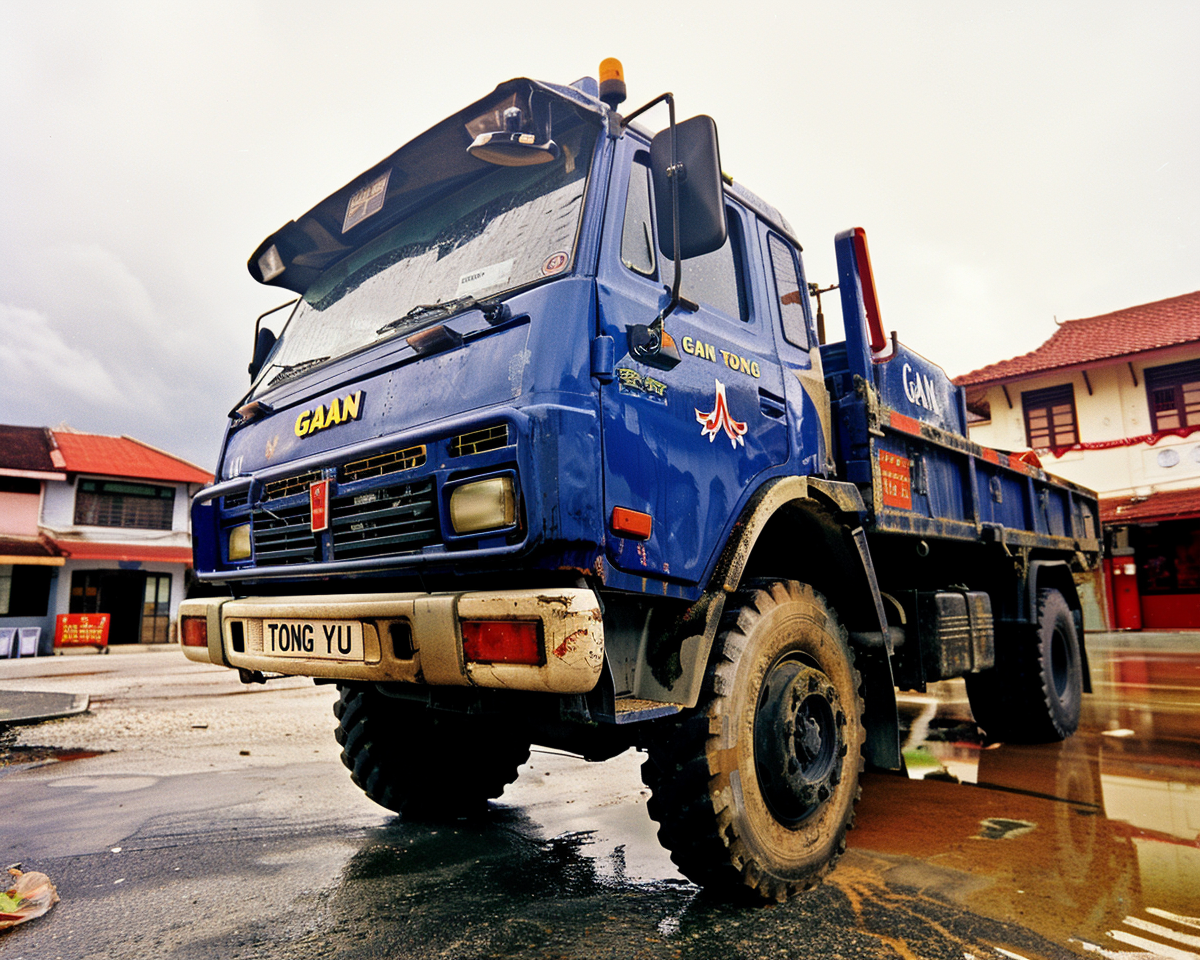 Candid Shot Malaysians Trailer Truck GAN TONG YU